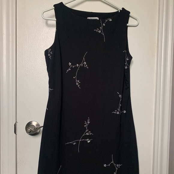 3/$20! ✨ M Collection slip dress - Picture 2 of 4